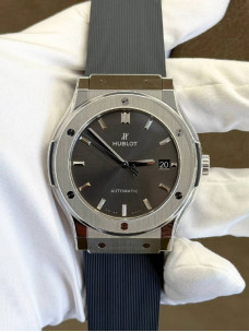 Hublot Classic Fusion Racing Grey — сірий циферблат