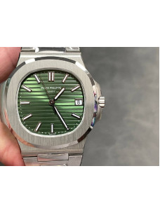 Patek Philippe Nautilus — зелений циферблат
