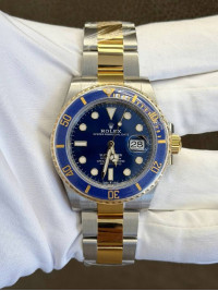 Rolex Submariner Date — синій циферблат