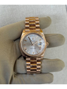 Rolex Day-Date 40 — срібний циферблат