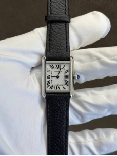 Cartier Tank Small — білий циферблат з римськими цифрами