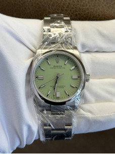 Rolex Oyster Perpetual 36 — фісташковий циферблат
