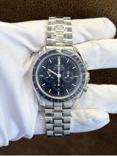 Omega Speedmaster Moonwatch Professional — чорний циферблат