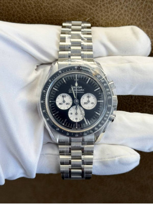 Omega Speedmaster Moonwatch Professional 