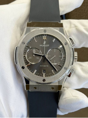 Hublot Classic Fusion Racing Grey Chronograph 45 — сірий циферблат