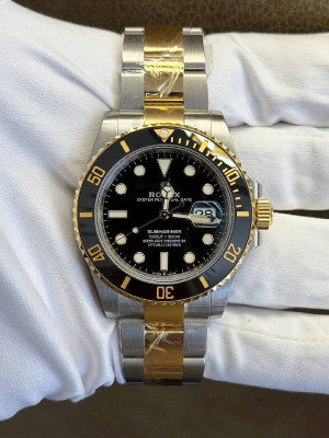 Rolex Submariner Date 41 — чорний циферблат