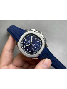 Patek Philippe Aquanaut — синій циферблат