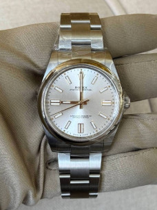 Rolex Oyster Perpetual 41 — срібний циферблат