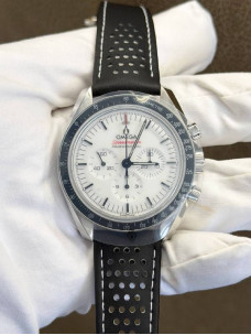 Omega Speedmaster Moonwatch Professional — білий циферблат